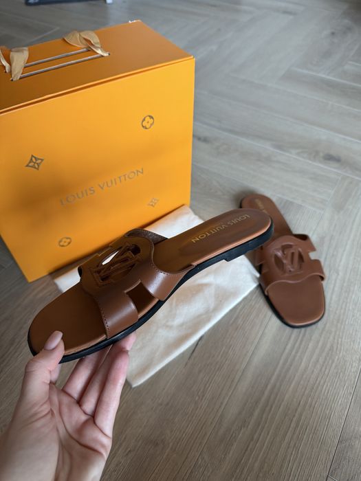 Klapki Louis Vuitton
