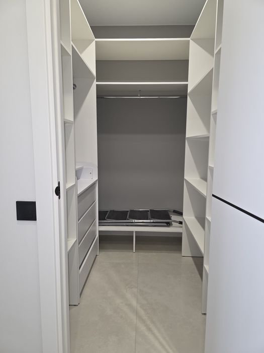 Здається 1 кім.На поділлі,новобуд,ніхто не проживав