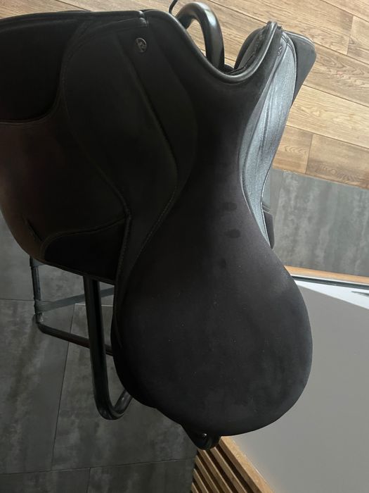 Siodło Thorowgood Griffin 17”, szerokie ( lęk L)