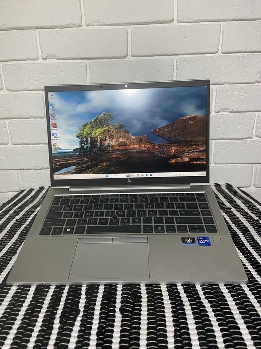 Ноутбук HP Elitebook i7-1185G7 / 16Gb / 256Gb / Win 11