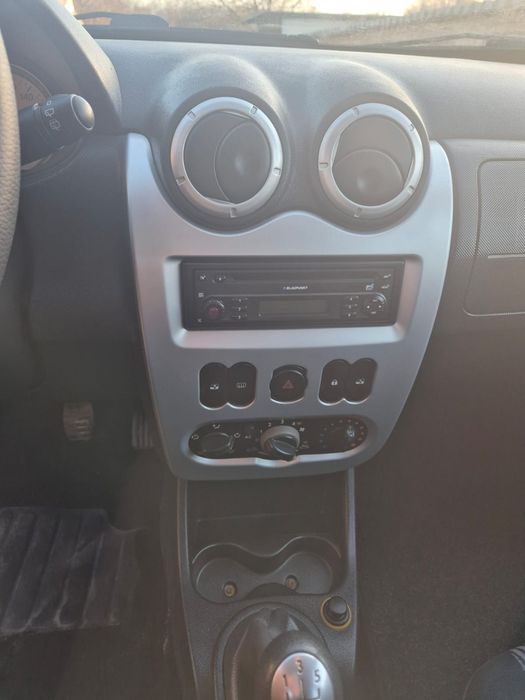 Авто Dacia Logan ИДЕАЛ