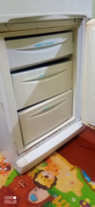 Продам холодильник холодильник Stinol rf 345a 008