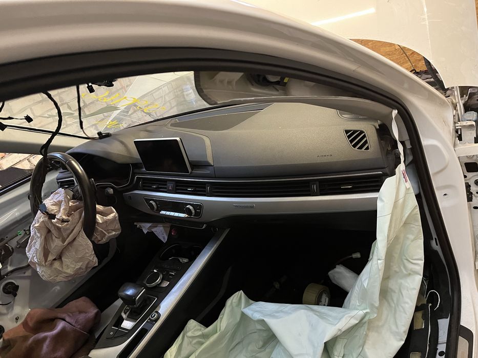 Торпедо консоль audi a4 b9 a3 8v