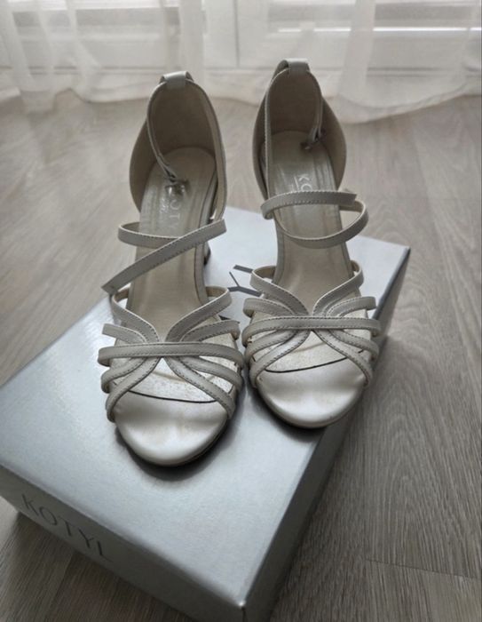 Buty ślubne taneczne kotyl 37 buty taneczne perłowe białe