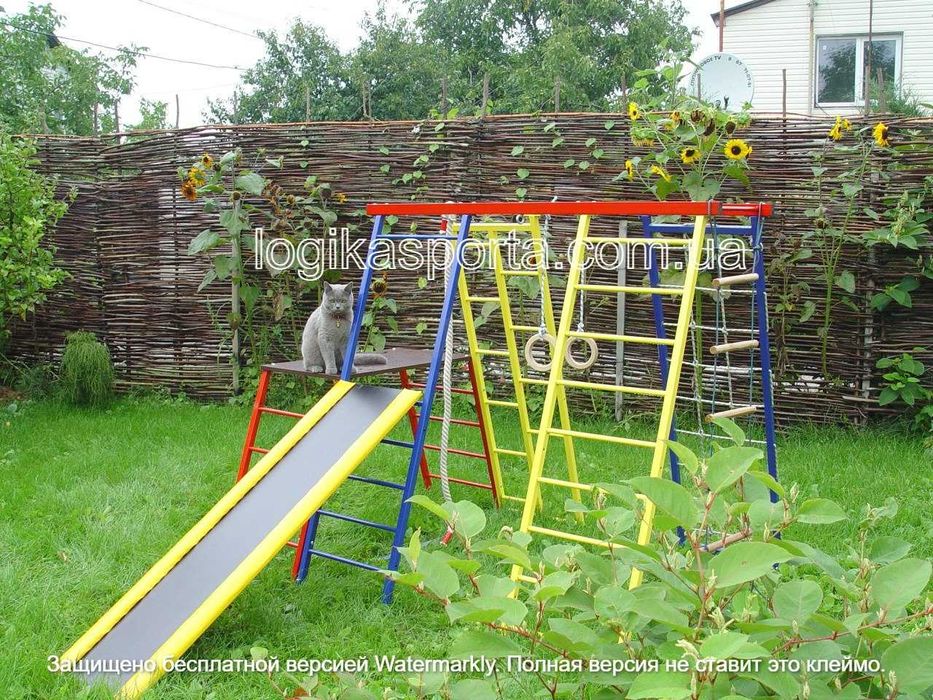 Горка, игровая площадка 1,5-2 м, качели, детский спортивный комплекс