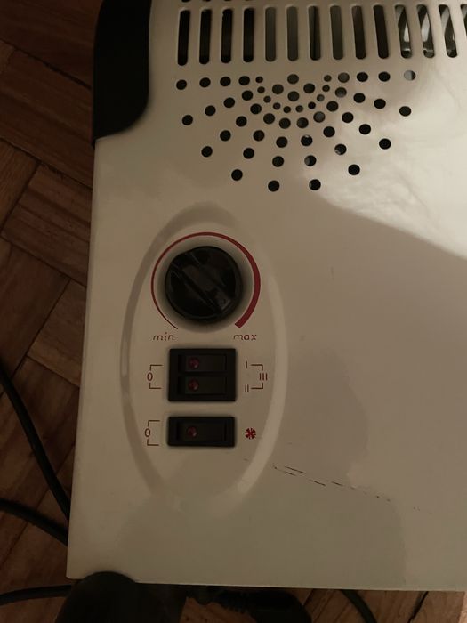 Aquecedor eletrico pouco usado