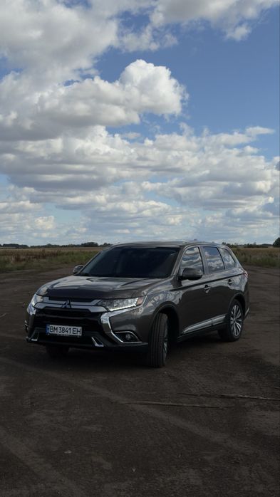 MITSUBISHI Outlander 2019