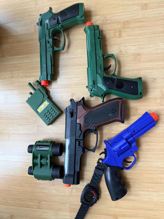 Пистолет рация часи бинокль