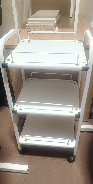 Pomocnik kosmetyczny stolik biały drewno