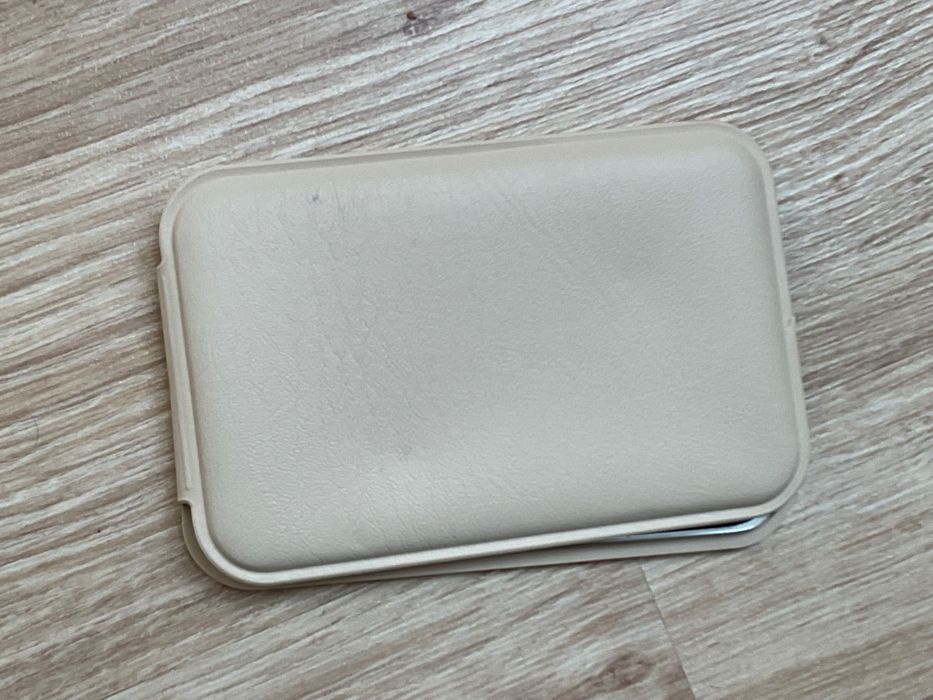 Lusterko do makijażu podręczne