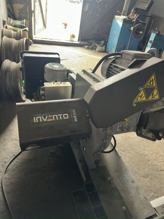 Шиномонтажний станок INVENTO TCS 656 (професійний)