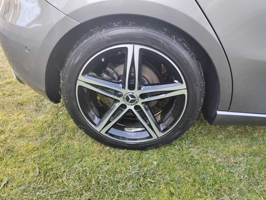 Mercedes Benz A 180D 7G-DCT Progressive Line