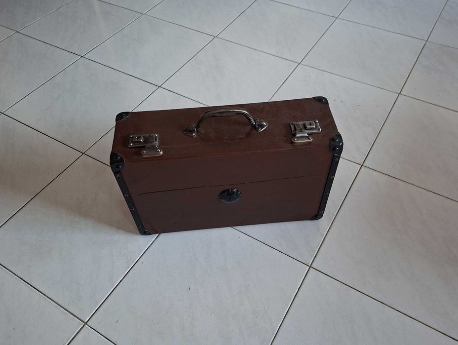Bela Mala de madeira artesanal, vintage, para diversos usos