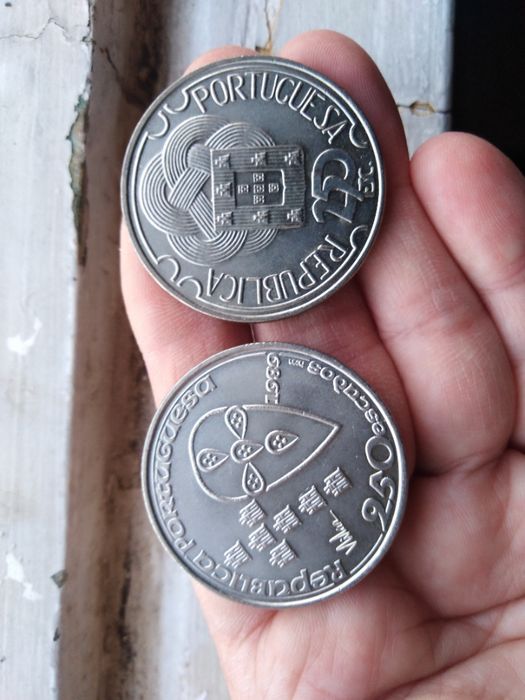 2 moedas 250 escudos de 1988 e 1990 Belas