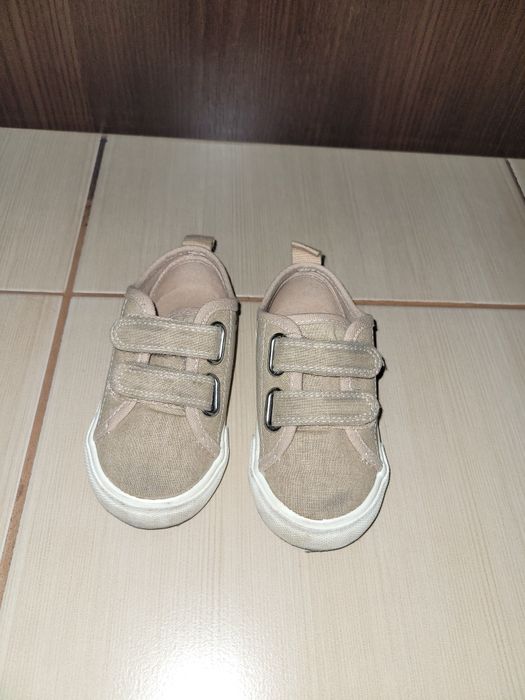 Buty trampki roz 22