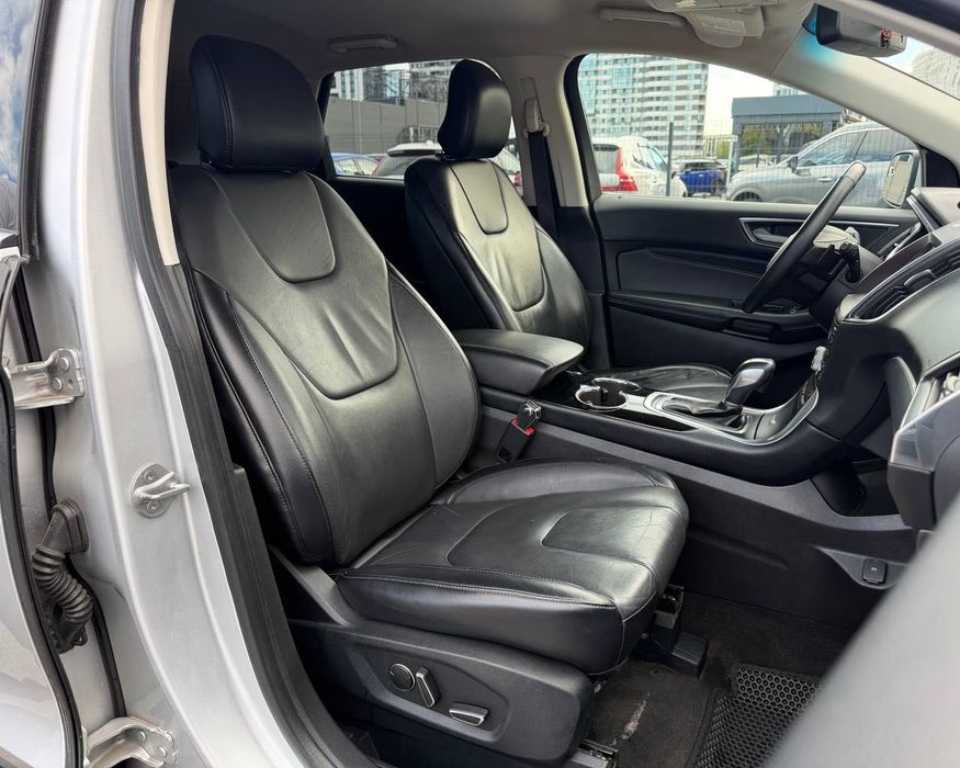 Ford Edge Titanium