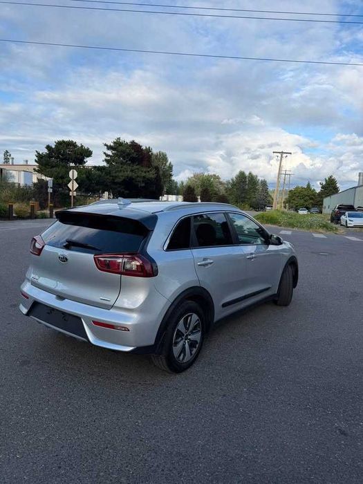 Kia Niro LX Hybrid 2019