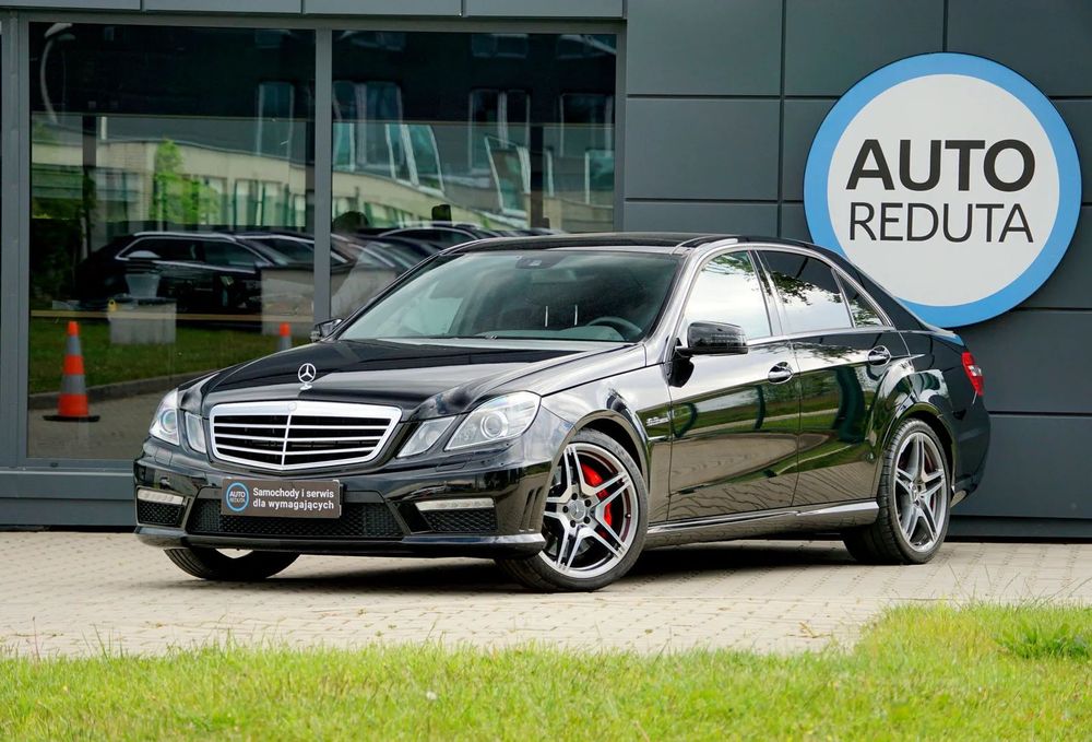 Mercedes-Benz Klasa E E63 Amg 6.2 V8