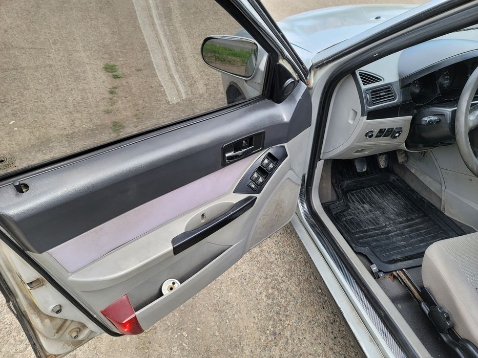 Автомобіль Geely CK