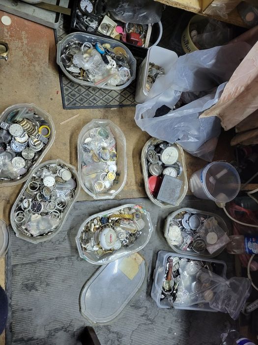 Запчастини до годинників вітчизняні