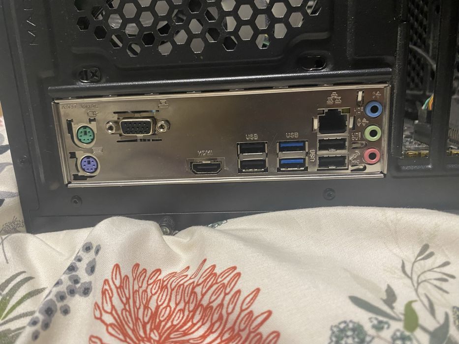 intel i3-10100f i gigabyte h410 h v3 bez ramu, Zasilacz corsair cx550m