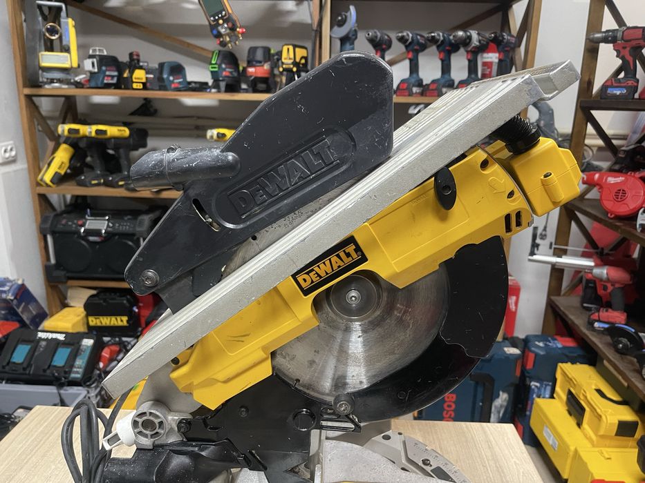 Dewalt D27113 / комбінована дискова пила Девольт