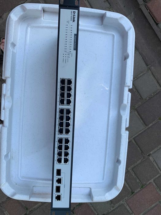 Многобитный коммутатор D LINK