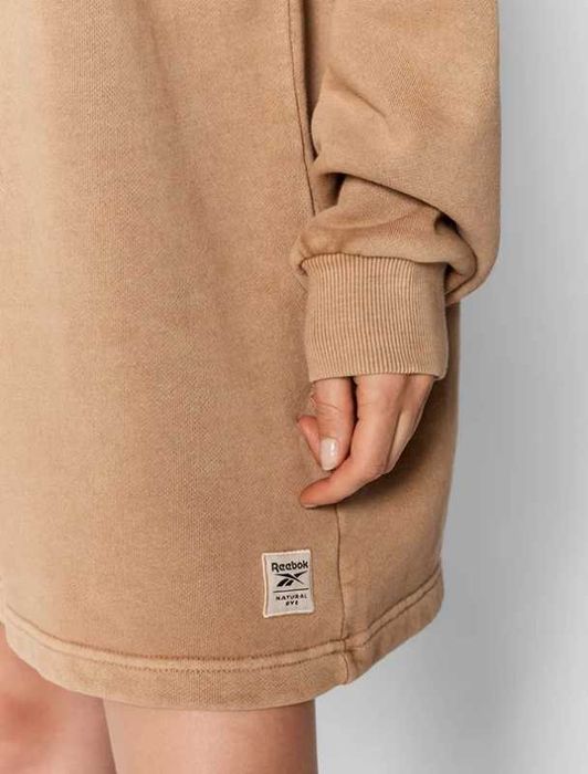 Нове тепле плаття-світшот від Reebok у стилі oversize.