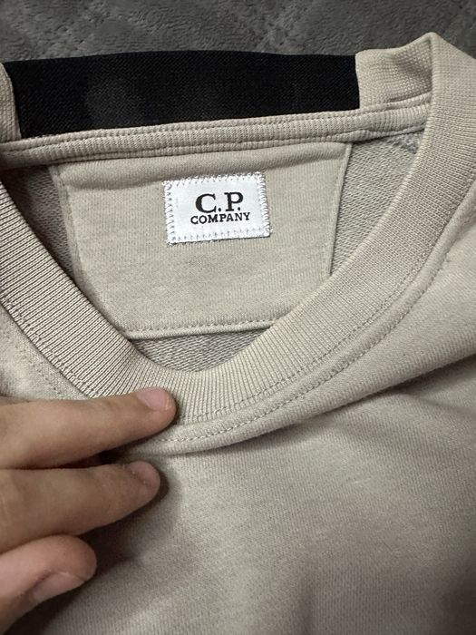 Світшот фірми C.P company