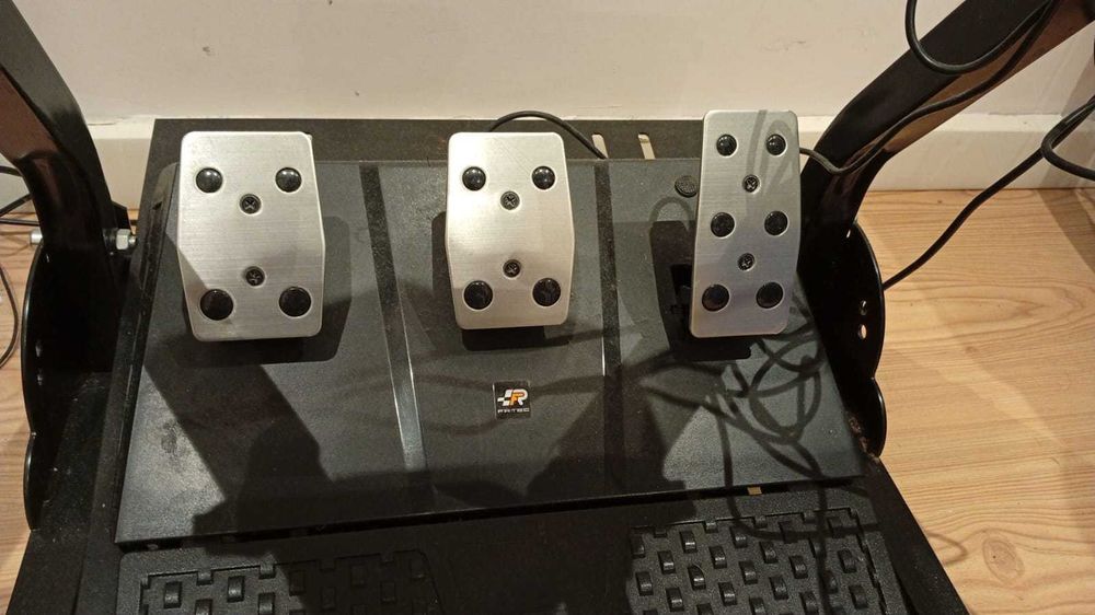 Suzuka steering wheel + módulo de apoio