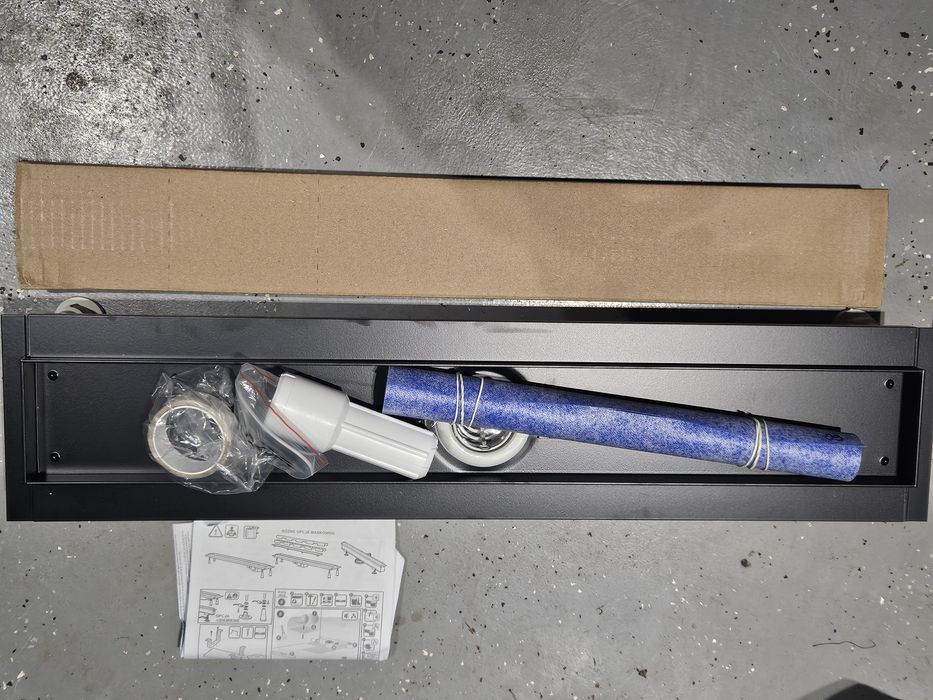 Odpływ liniowy Omnires 60cm czarny LOWFIX60TBL