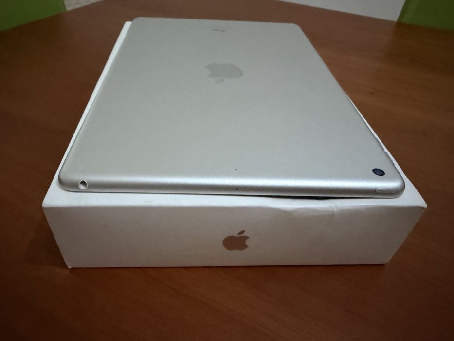 Apple IPad (Tablet) 9 Geração 64Gb + Apple Pencil Muito novo, Sem um Risco