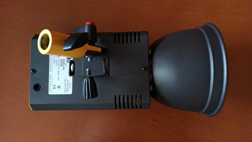 Lampa studyjna MIQRO200 ELFO