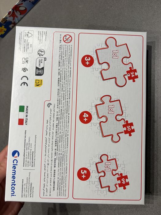 Puzzle 50 elementów Spider Man