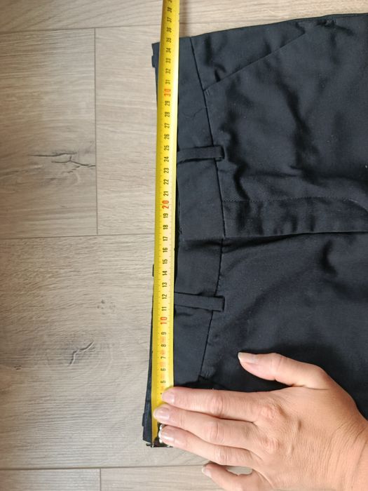 Czarne eleganckie spodnie garniturowe komunia  H&M r.152