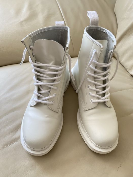 Buty trapey Dr.Martens biale hit wiosna lato