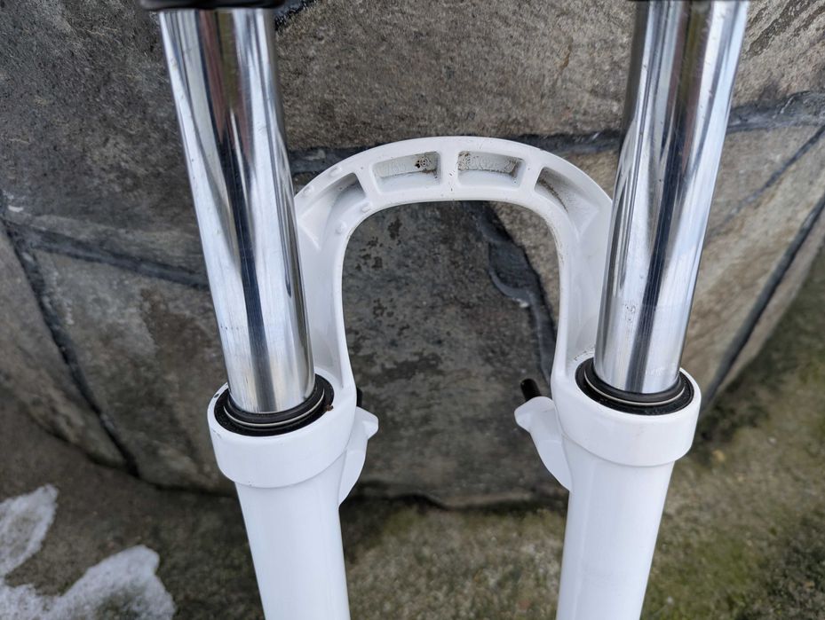 Вилка Rock Shox Dart 2