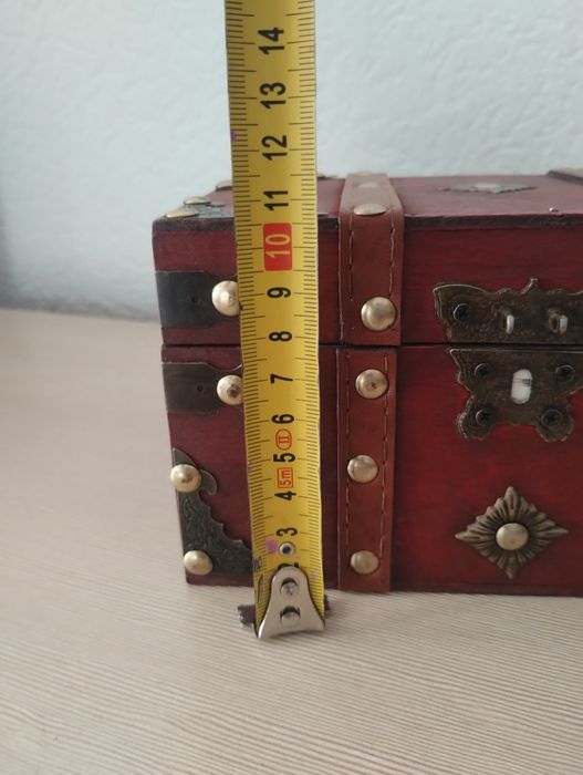 Kuferek na biżuterię