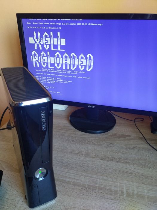 Xbox 360 Slim 320GB, Trinity, RGH3, pad, zasilacz