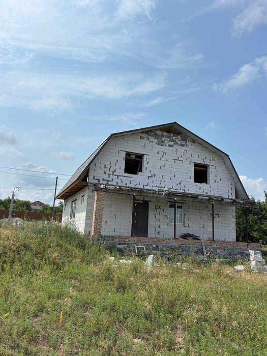 Продаж будинку гірниче