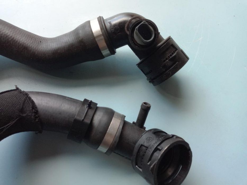 Шланг системы охлаждения 3.0 TDI Volkswagen Touareg Audi Q7 патрубок