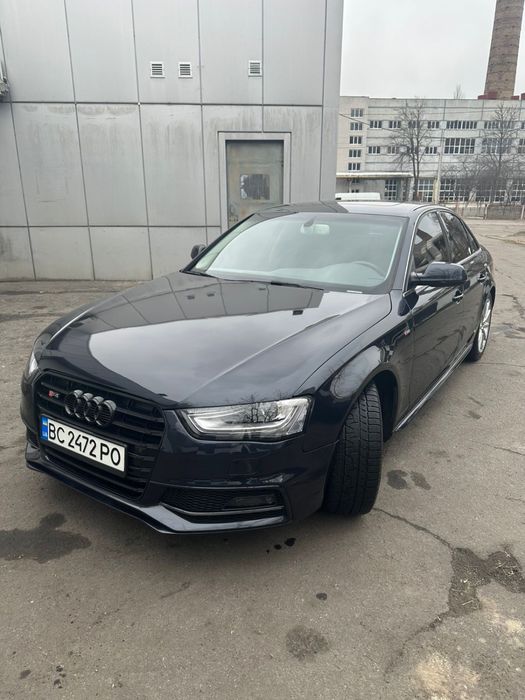 Продам Audi A4 b8 2014