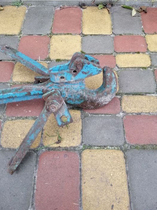 Продам крюк прицепноє до трактора Т 40