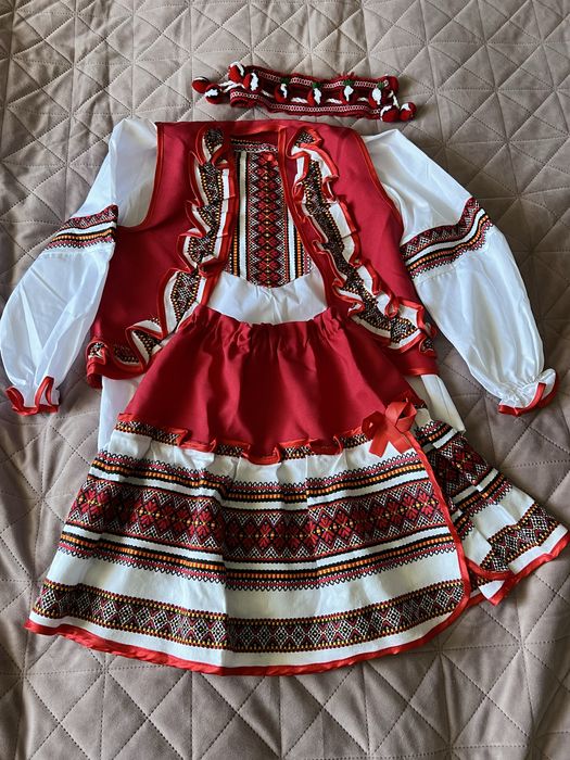 Вишованка для дівчинки