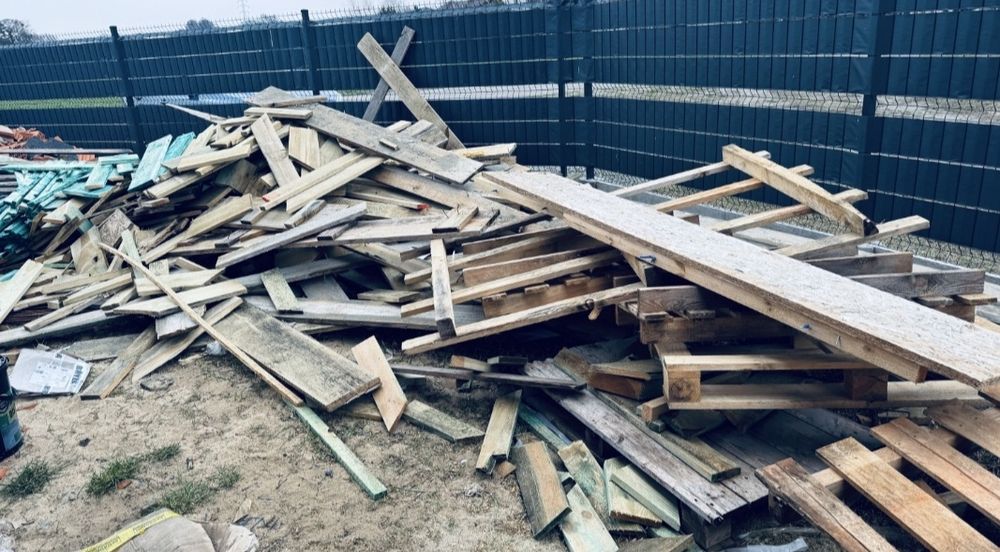 Drzewo do pieca rozpałkowe opał deski połamane palety