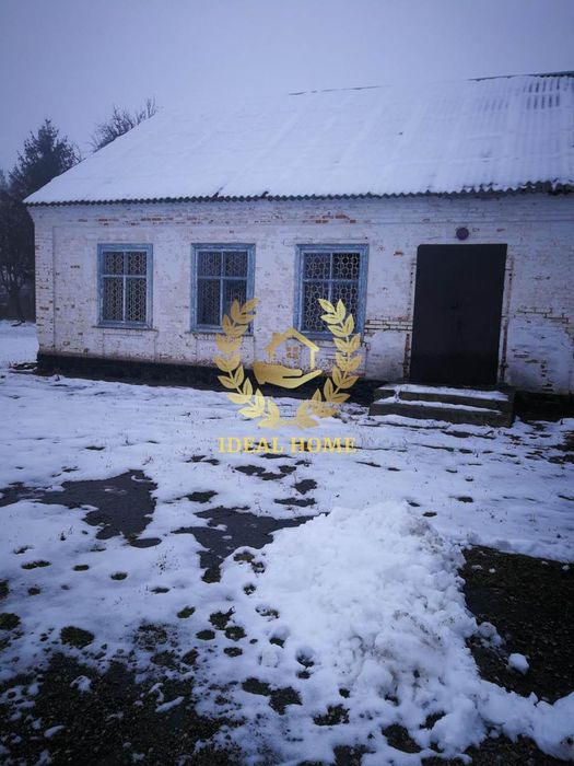 Продам торгівельне приміщення в селі Гайок