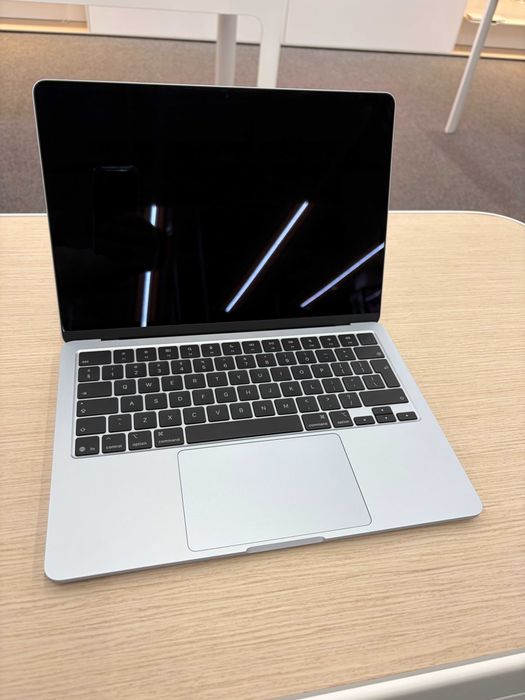 Macbook air m4 16/256