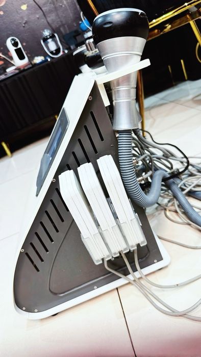 Urządzenie kosmetyczne multifunkcyjne RF Vacuum + Lipolaser + Kawitacja
