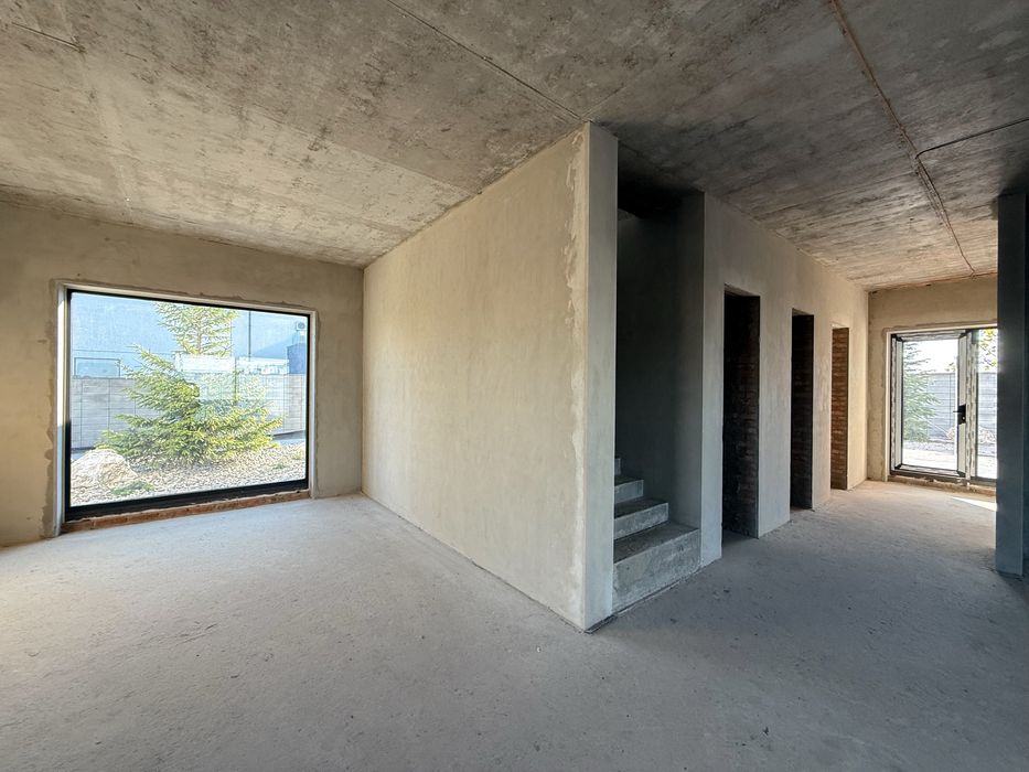 продам шикарний будинок район Щасливе