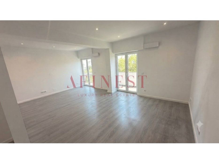 Apartamento T3 Ao Pé Da Praia Em São João Do Estoril